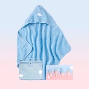 Kylie Cosmetics Exclusive Baby Bath Gift Set NEW Towel , Toiletry Case